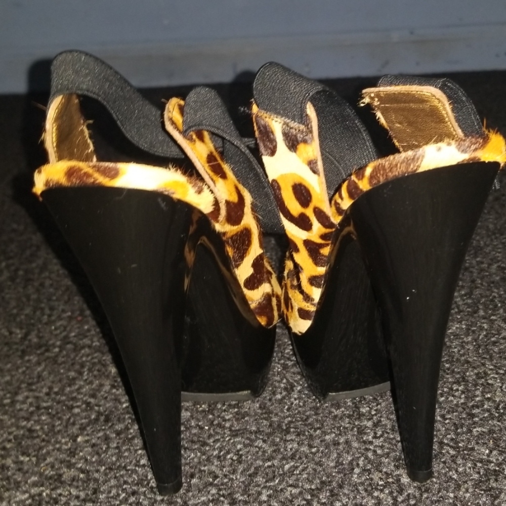 Heels - Picture 5 of 5